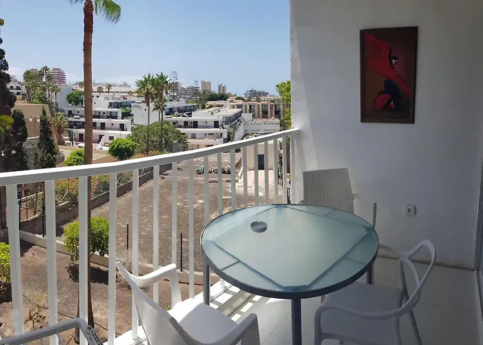 Torres De Yomely Americas * プラヤ・デ・ラス・アメリカス