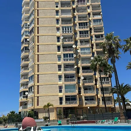 Torres De Yomely Americas * Playa de las Americas (Tenerife)